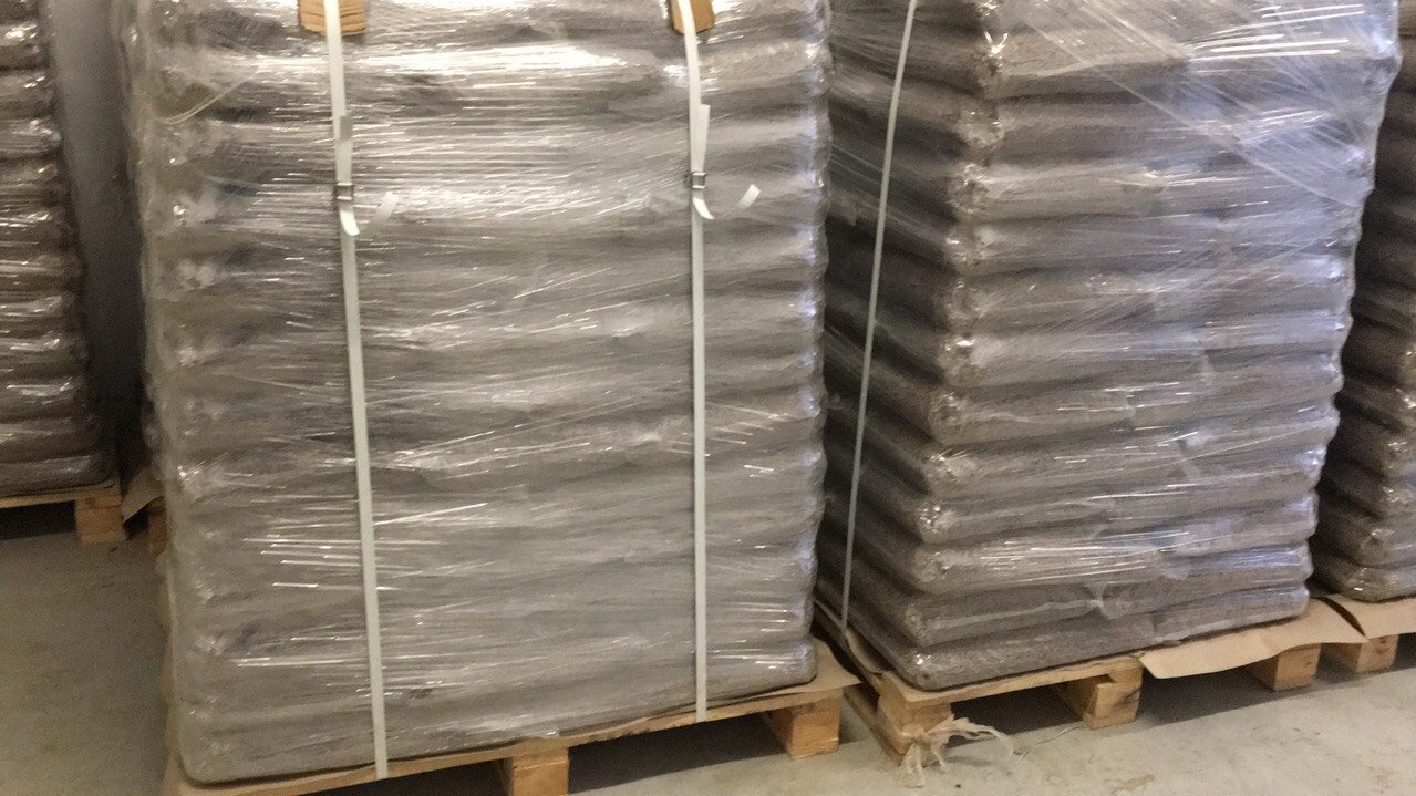 oak_pellets_f1_6bdcacc5-3b72-4c72-9568-eaa6a9c97610.jpg Premium Eichenpellets ENplus A1 – 67 x 15 kg Palette – Image 1